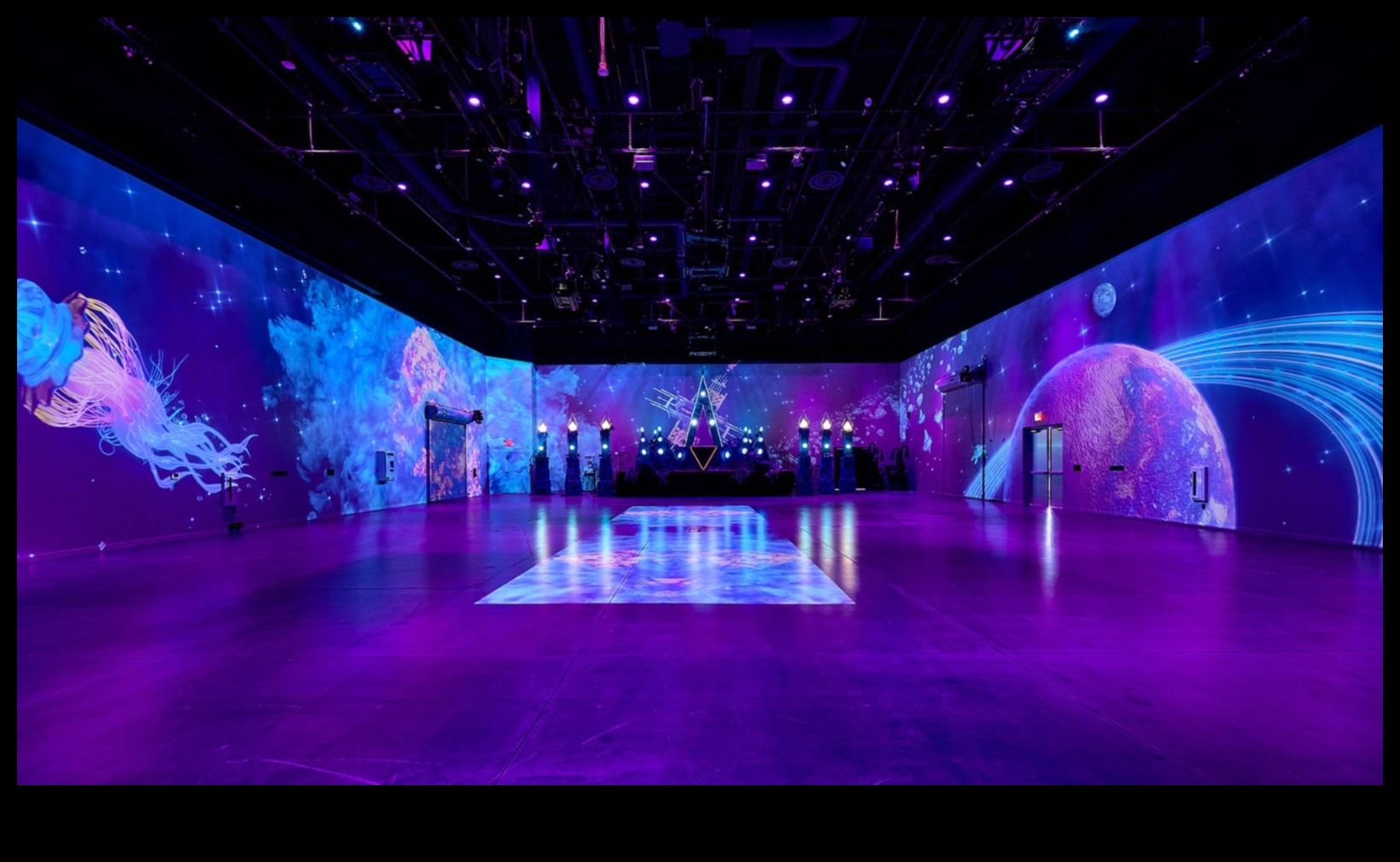 Telpiskās skaņas ainavas: elektronika 3D audio un telpiskā audio pieredzei