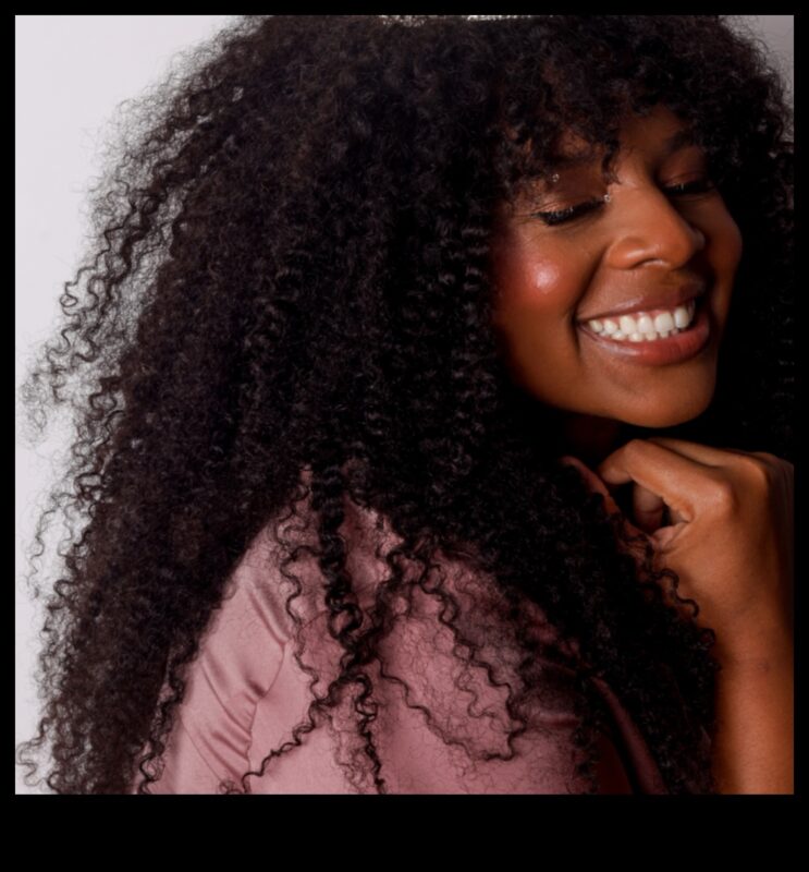 Cirtainais kronis: valdošais augstākais ar majestātiskām un karaliskām cirtām