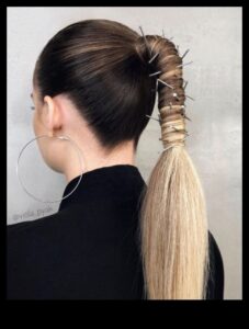 Šiks un taisns: modes iepludināšana ikdienas taisnās frizūrās